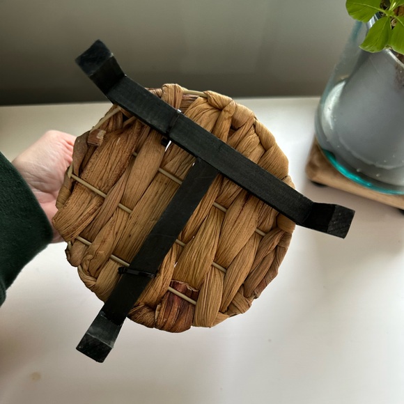 Small Rattan Basket Stand • Trinket Basket • Mini Plant Stand - Picture 5 of 7